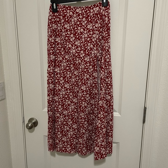 Reformation Zoe Skirt Flower Girl 🌸 - Picture 6 of 6